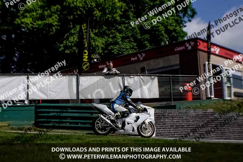 cadwell no limits trackday;cadwell park;cadwell park photographs;cadwell trackday photographs;enduro digital images;event digital images;eventdigitalimages;no limits trackdays;peter wileman photography;racing digital images;trackday digital images;trackday photos